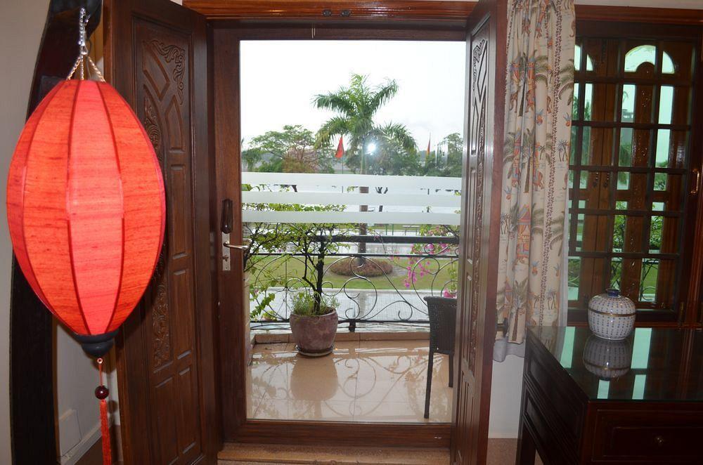 Bougainvillier Hotel Phnom Penh Exterior photo