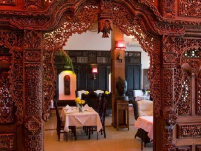Bougainvillier Hotel Phnom Penh Exterior photo